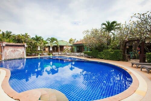 Внешний вид отеля Lanta Riviera Resort
