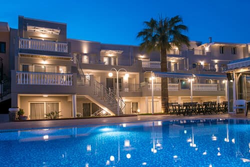 Внешний вид отеля Sarpidon Apartments