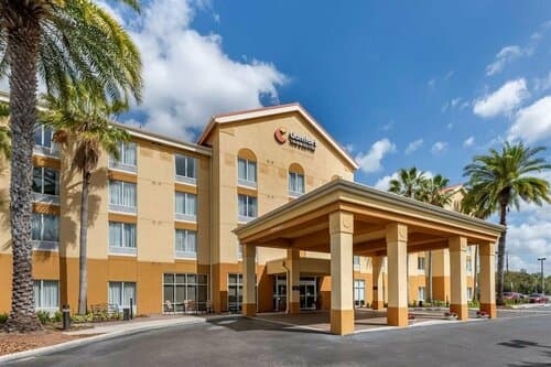 Внешний вид отеля Comfort Inn St Petersburg North