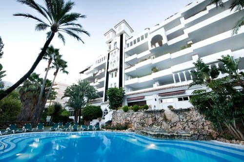 Внешний вид отеля Aparthotel Monarque Sultán