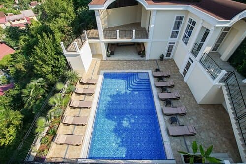 Внешний вид отеля The White Residence в Сочах