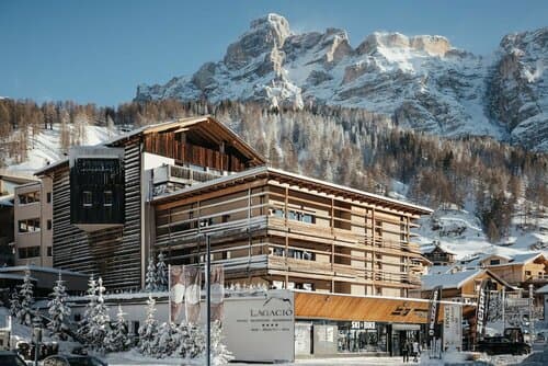 Внешний вид отеля Lagació Hotel Mountain Residence