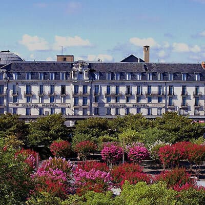 Внешний вид отеля Le Grand Hotel De Tours