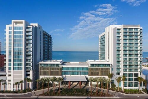 Внешний вид отеля Wyndham Grand Clearwater Beach