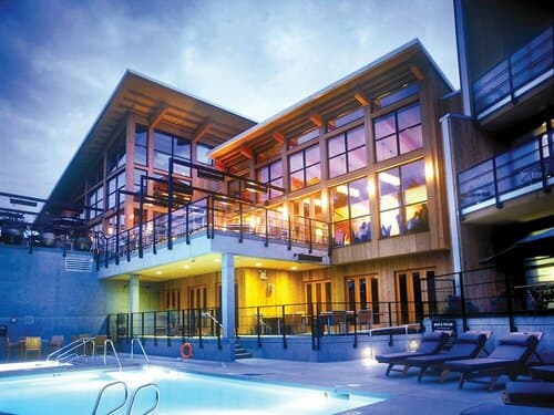 Внешний вид отеля Brentwood Bay Resort & SPA