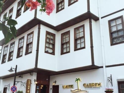 Внешний вид отеля White Garden