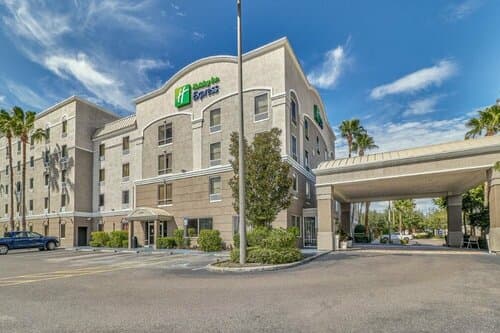 Внешний вид отеля Holiday Inn Express Hotel & Suites Clearwater/Us 19 N, an Ihg Hotel