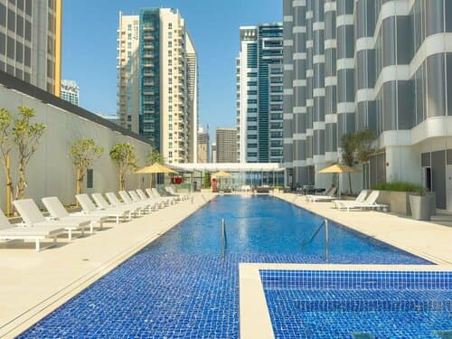 Внешний вид отеля Holiday Inn Dubai Business Bay