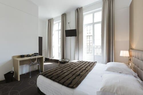 Внешний вид отеля Hôtel Le Saint Louis