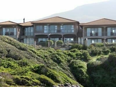 Внешний вид отеля On the Cliff Guest House
