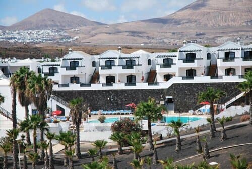 Внешний вид отеля Apartamentos San Marcial