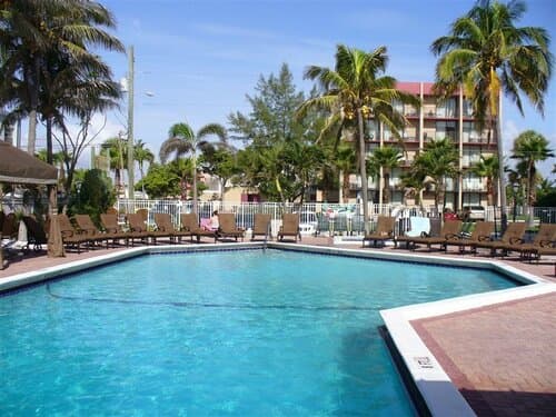 Внешний вид отеля Plunge Beach Resort