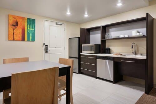 Внешний вид отеля Home2 Suites by Hilton Anchorage Midtown