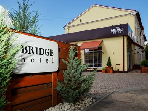 Внешний вид отеля Bridge
