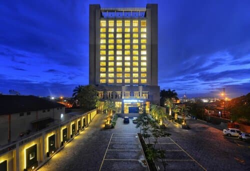 Внешний вид отеля DoubleTree by Hilton Hotel Pune - Chinchwad